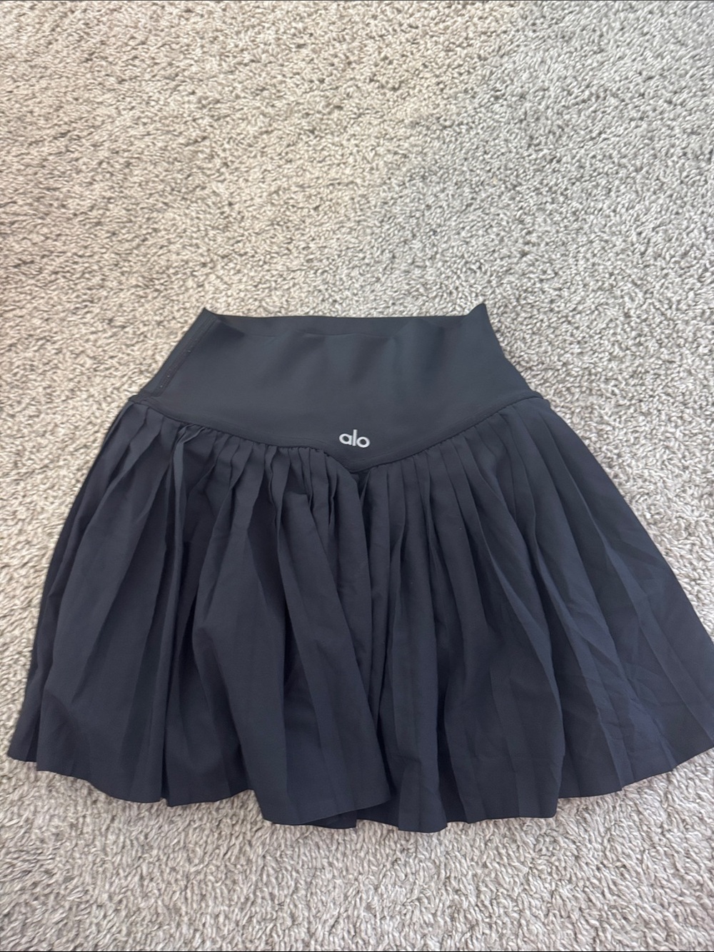 ALO Yoga Black Pleated Circle Skater Skirt - Picture 2 of 3
